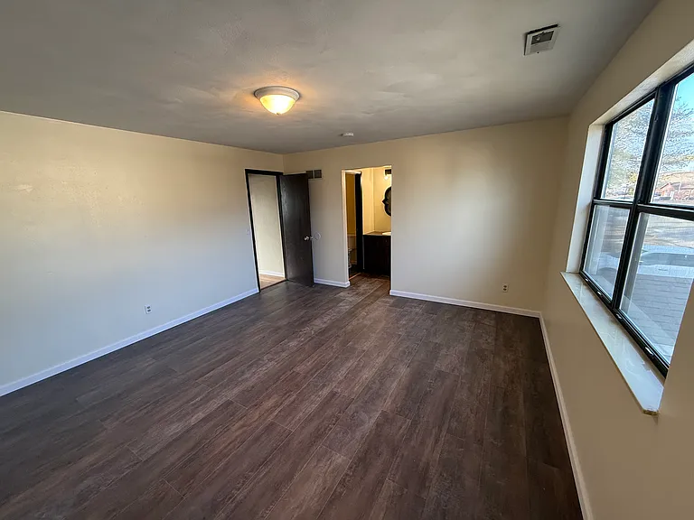 947 Belle Valley Dr — Photo 11
