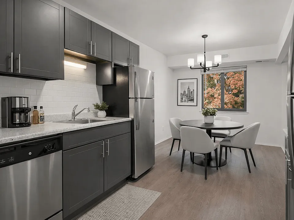Lafayette Park Place - Detroit, MI