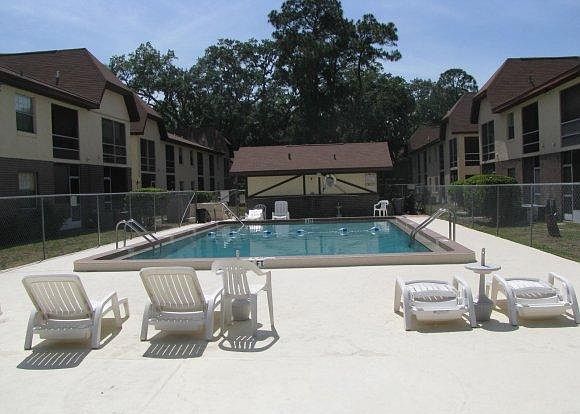 1st image of 3078 Sir Hamilton Cir #5