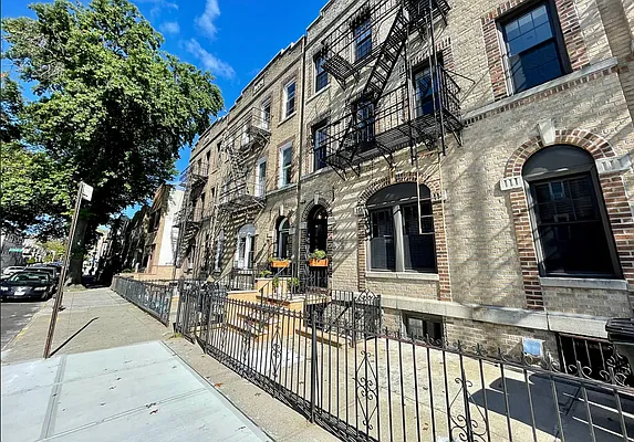 Rented by Gama Group | media 5