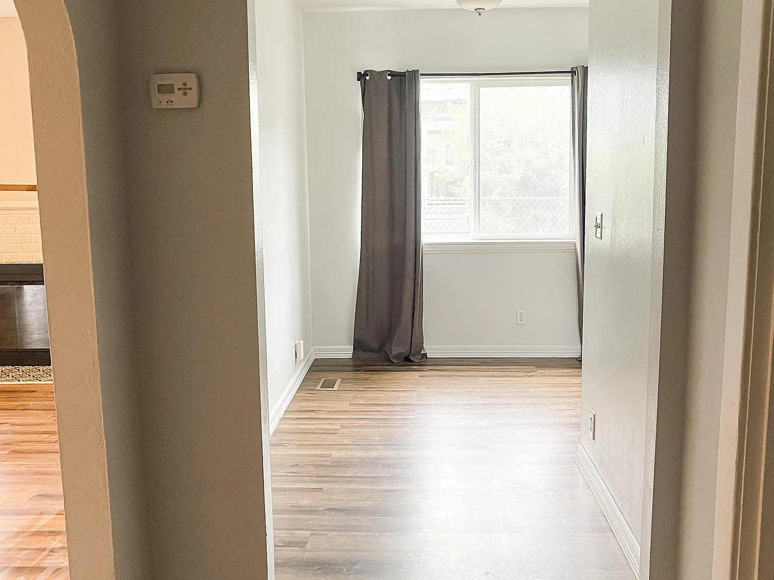 3 bed, 1076 sqft, $1,895 — Photo 3
