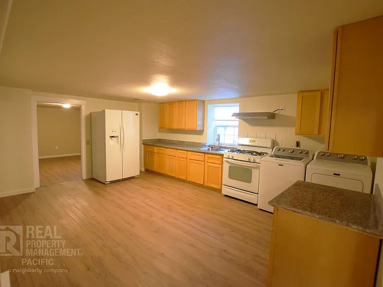 1435 Parker Street — Photo 8