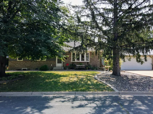 3326 74th St E, Inver Grove Heights, MN 55076