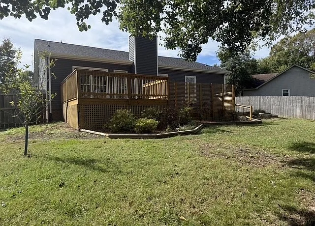 916 Dolphin Ln — Photo 3
