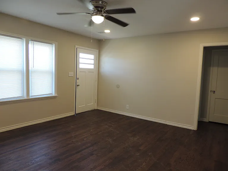 5312 W 11th Pl — Photo 13