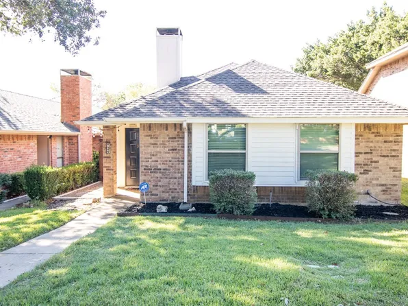 724 Red Oak Dr, Lewisville, TX 75067