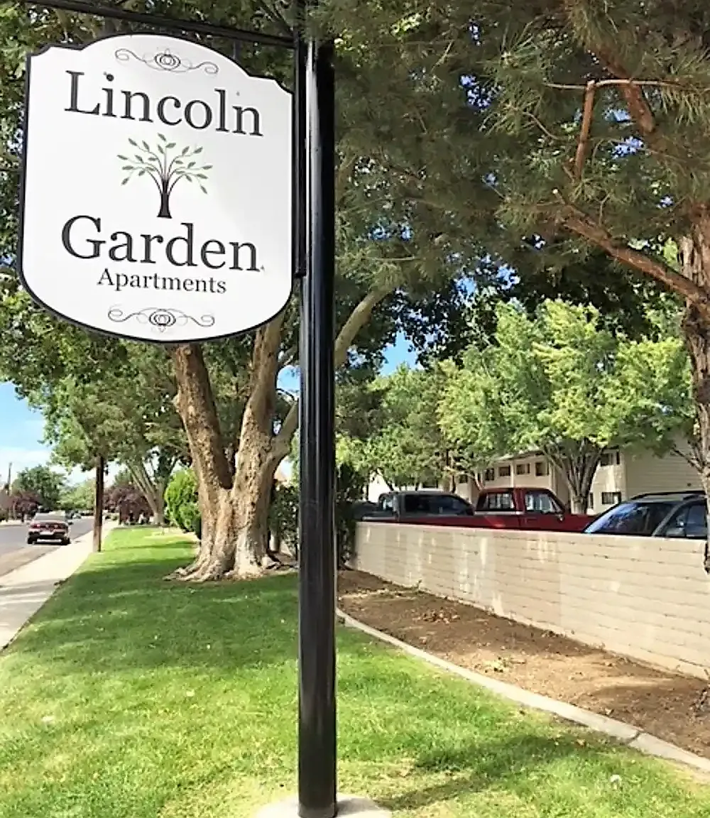 Lincoln Garden — Photo 4