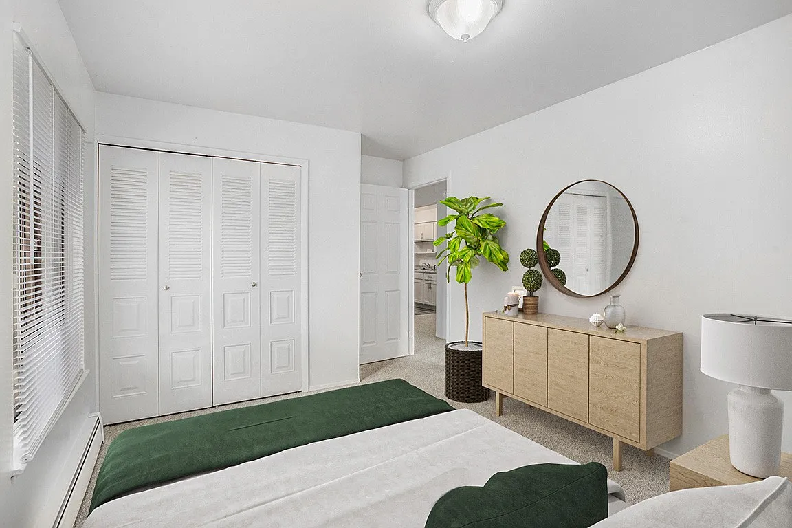 Wood Creek Apartments — Photo 3