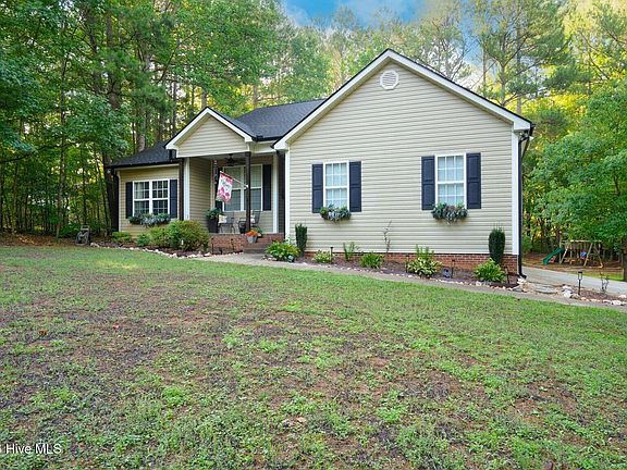 2nd image of 4115 Geneva Drive