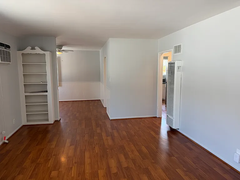 14606 Magnolia Blvd #1 — Photo 4