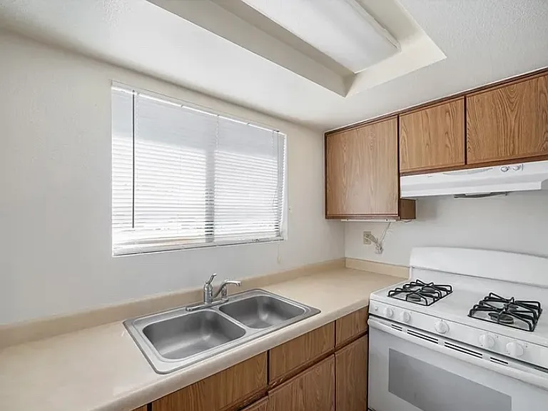 2975 Rockview Pl #2 — Photo 5