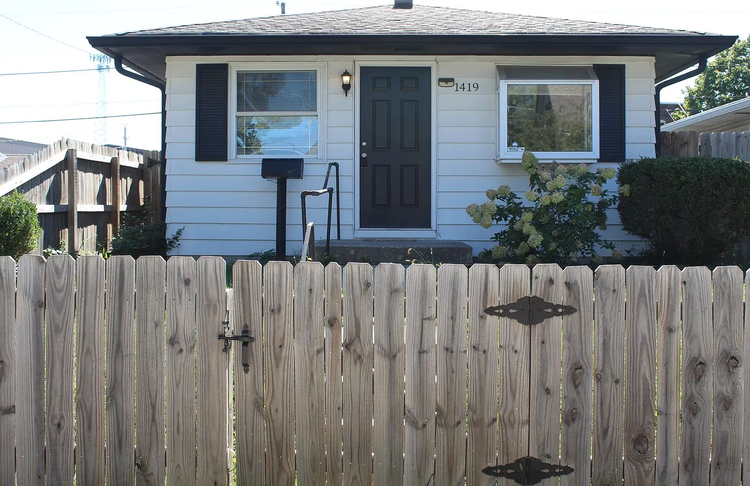 Now available! Cute 2BR Bugalow near garfield Park — Photo 1
