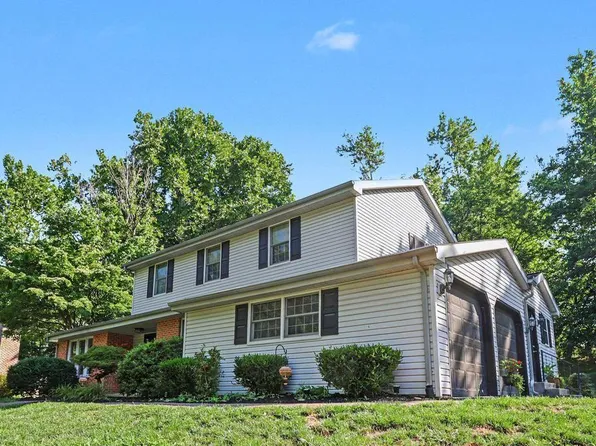 7 Pine Tree Dr, New Cumberland, PA 17070