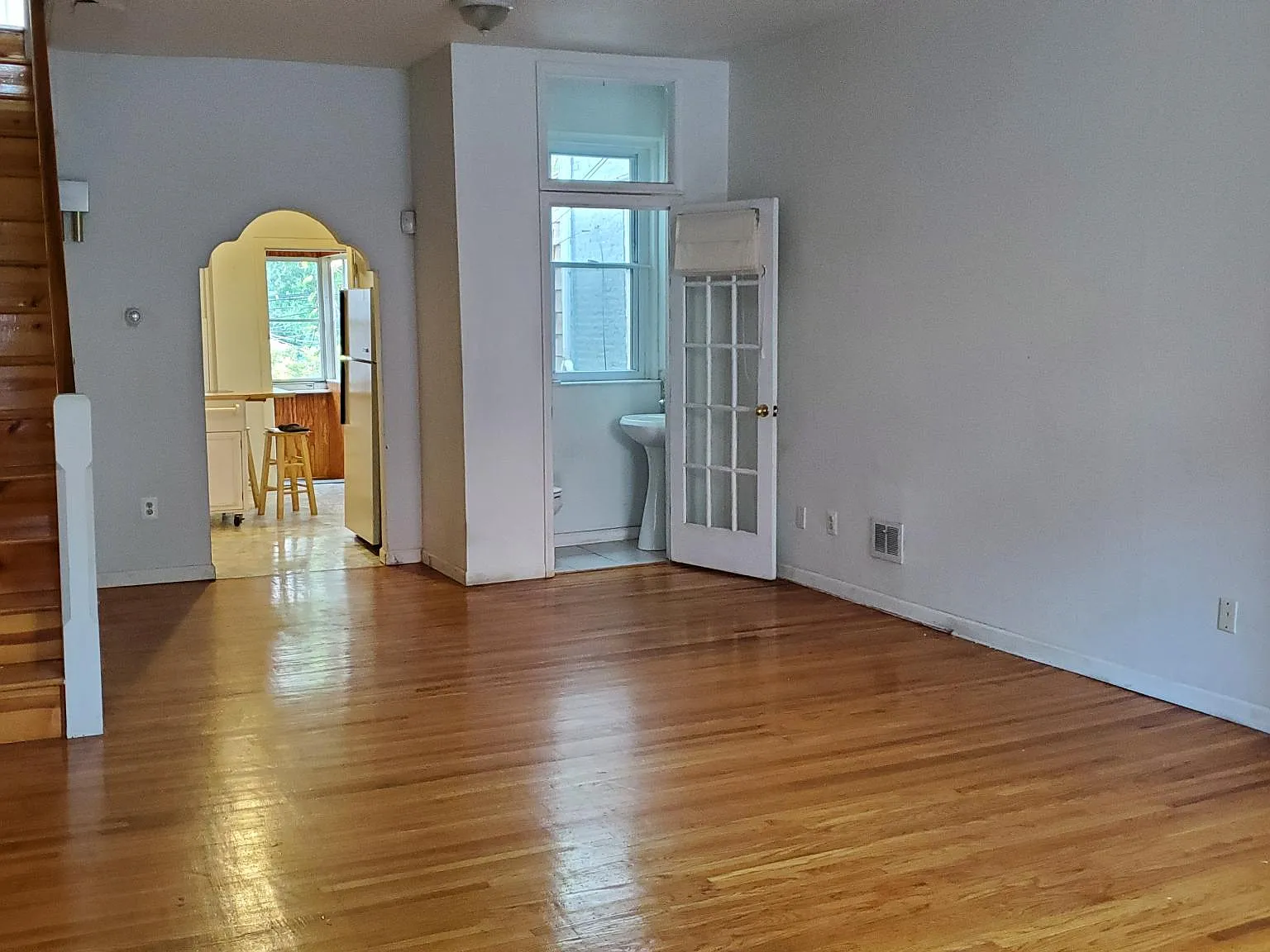 3 bed, 1.5 bath, 1238 sqft, $1,950 — Photo 3