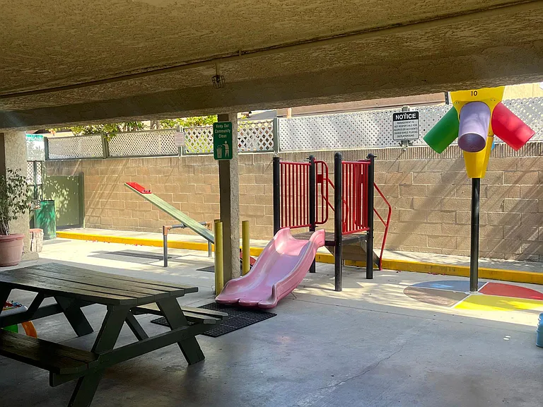 South Park Apartments — Photo 10