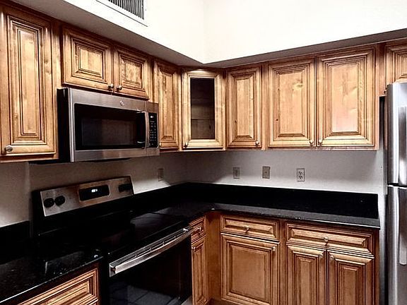 2nd image of 832 Camargo Way Unit 307