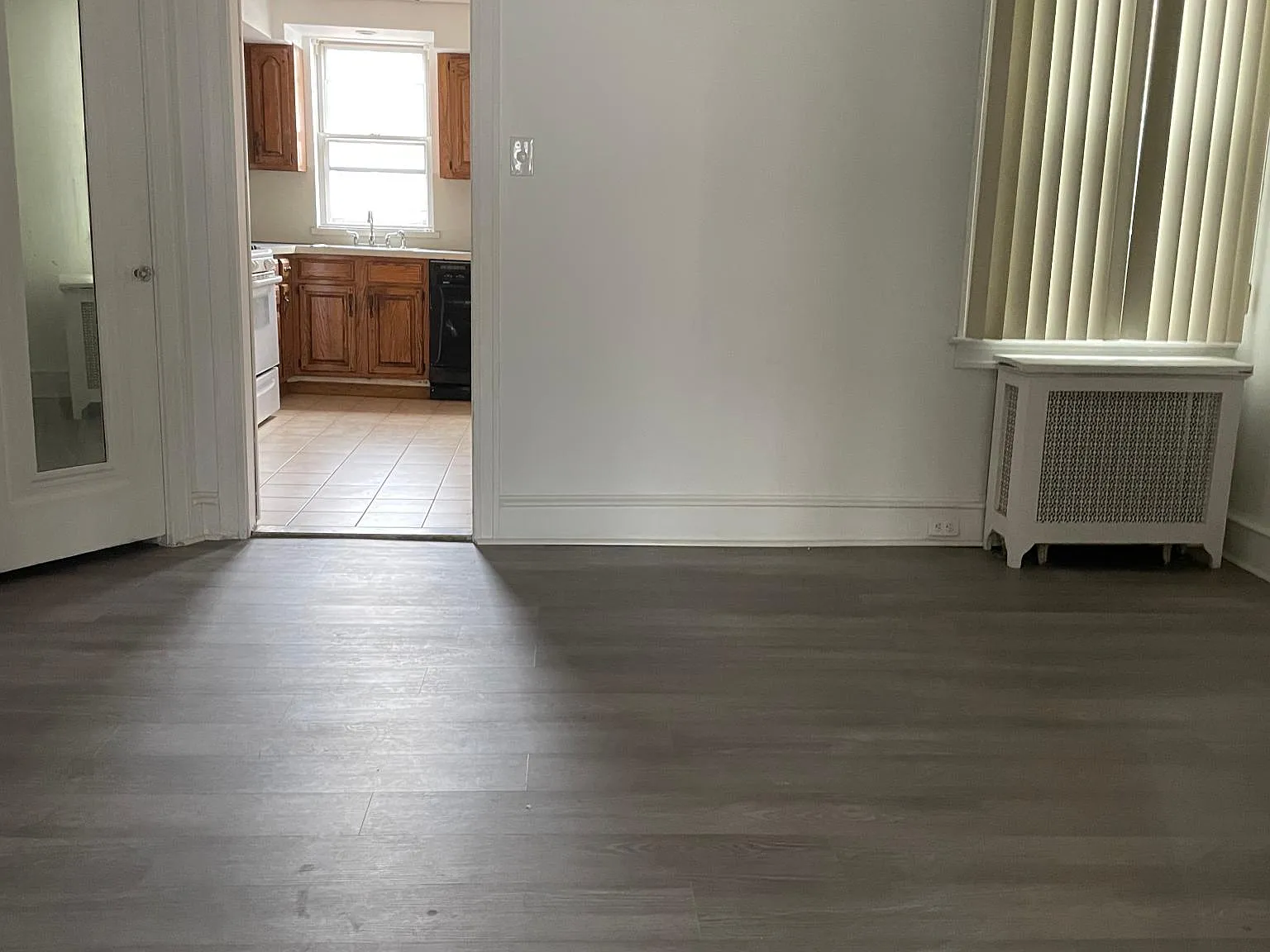 3 bed, 1.5 bath, 1494 sqft, $1,750 — Photo 3