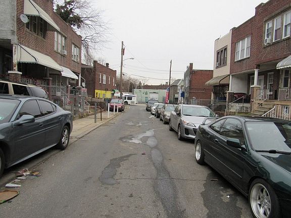 5th image of 168 W Thelma St
