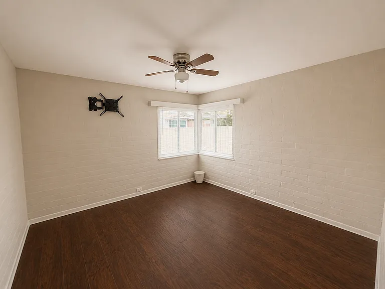 445 1/2 E Alisal Way — Photo 30