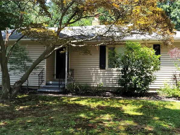 2707 Larchview Dr, Painesville, OH 44077