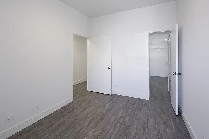 5487-5491 S. Hyde Park Boulevard — Photo 23