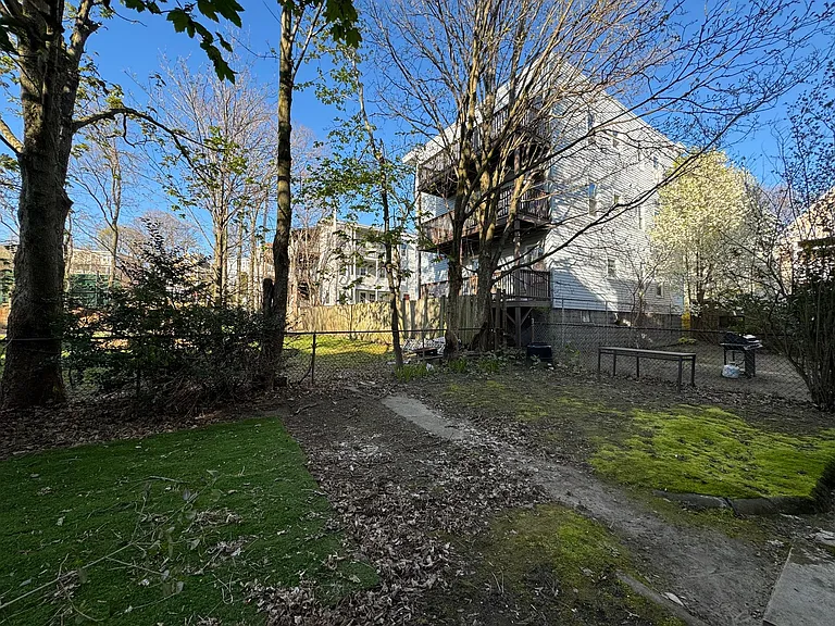 12 Silvey Pl #3 — Photo 6