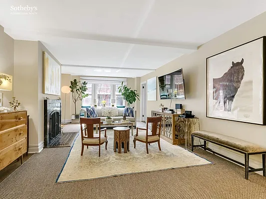 Rented by Sotheby's International Realty | media 11