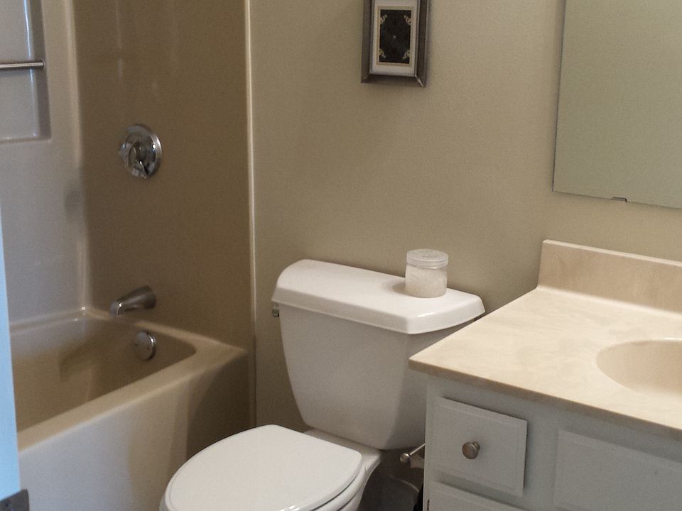 1st image of 300 Walnut St Unit 1204