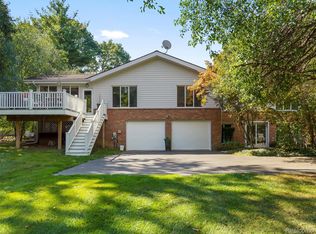 4351 Queens Way, Bloomfield Hills, MI 48304