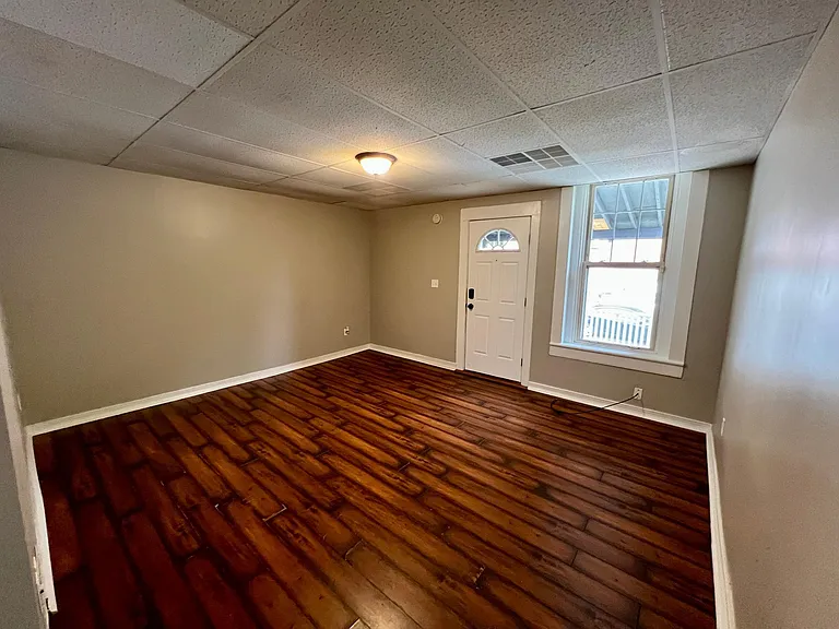 419 Cedar Ave #8 — Photo 7