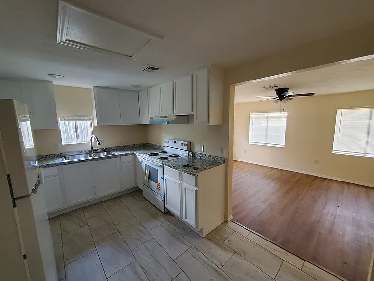 Kitchen off of Livingroom