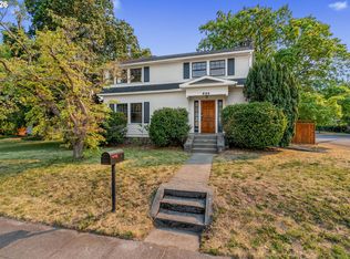 820 W 9th St, The Dalles, OR 97058