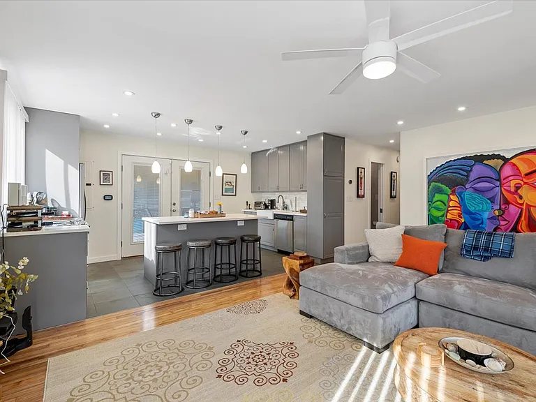 9 Hillside Dr — Photo 6