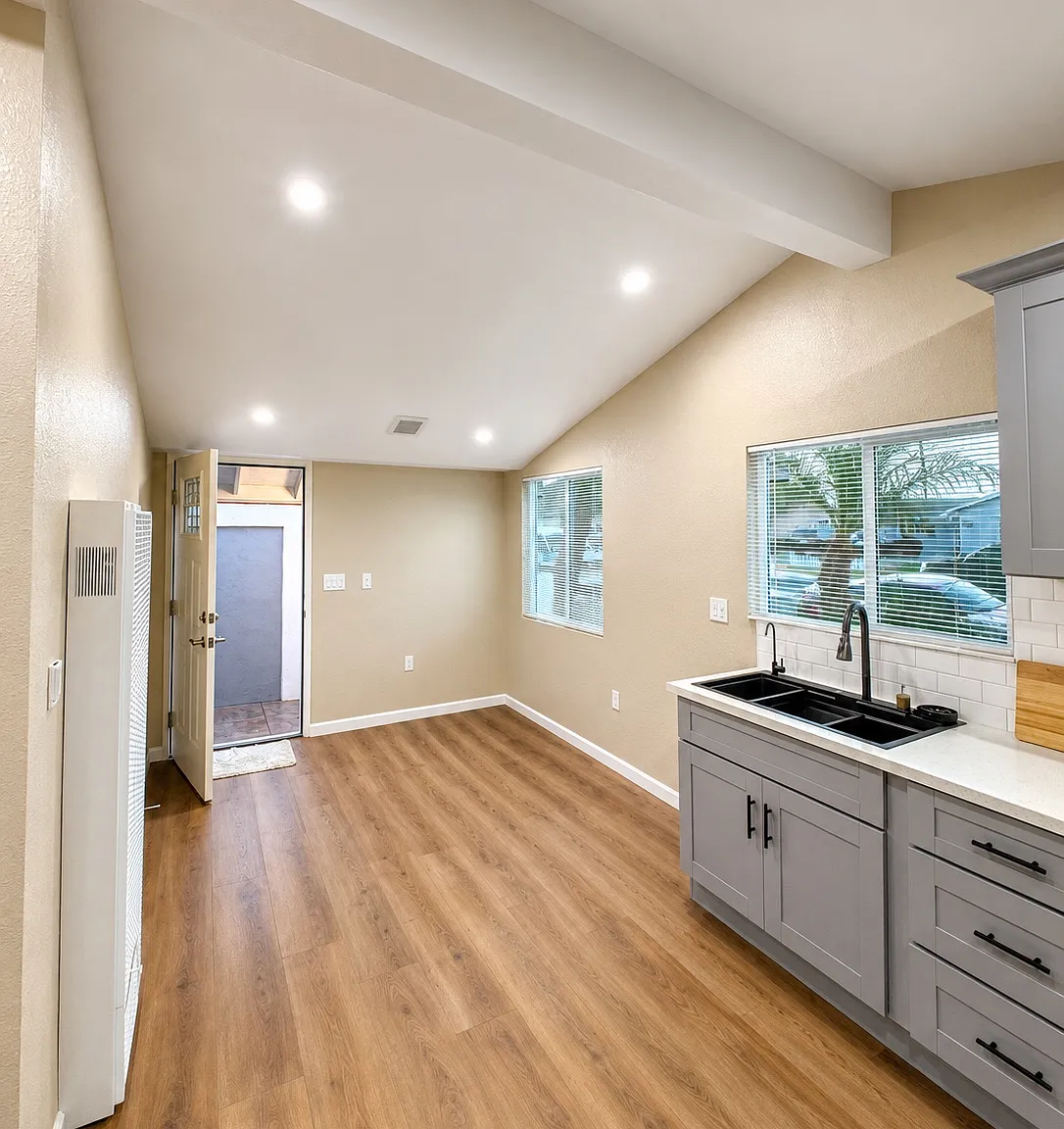 786A Polaris Way — Photo 3