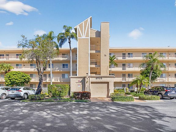 3rd image of 6935 Huntington Lane, Unit 207
