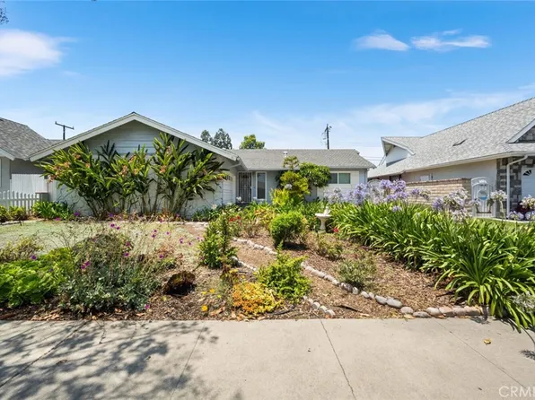 3141 Sharon Ln, Costa Mesa, CA 92626
