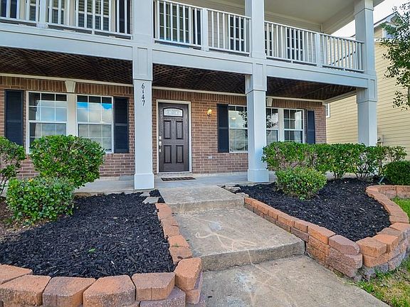 3rd image of 6147 Settlers Lake Cir E