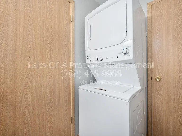 1611 E Montana Ave #C — Photo 10