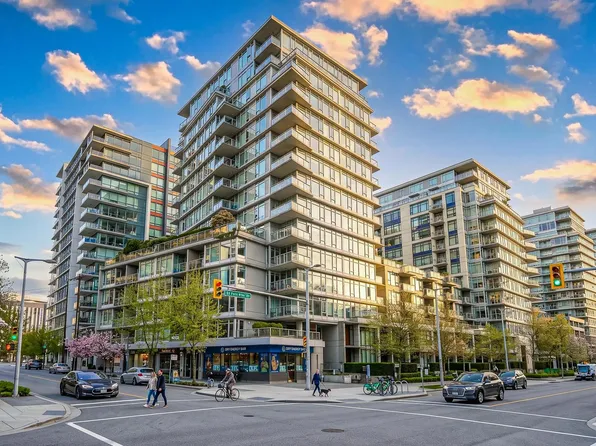 108 W 1st Ave #707, Vancouver, BC V5Y 0H4