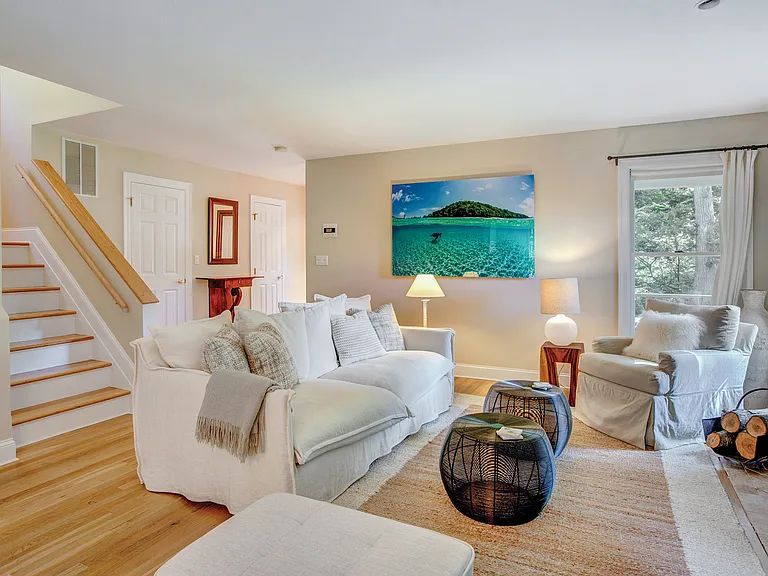 49 Hedge Row Ln — Photo 1