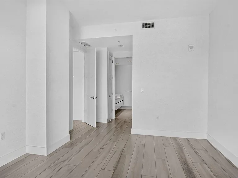 155 E Boca Raton Rd #1019 — Photo 13