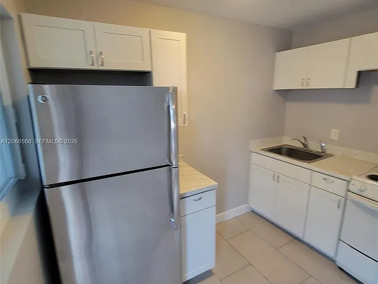 1150 NW 1st Pl #4 — Photo 12
