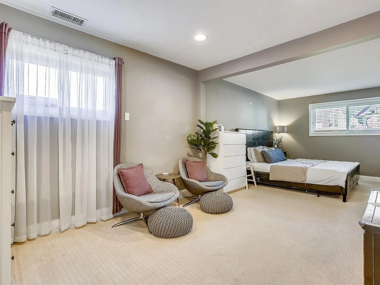 3 bed, 1326 sqft, $3,200 — Photo 4