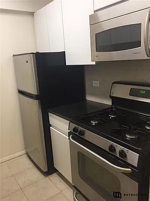 Rented by Batra Group Inc | media 8