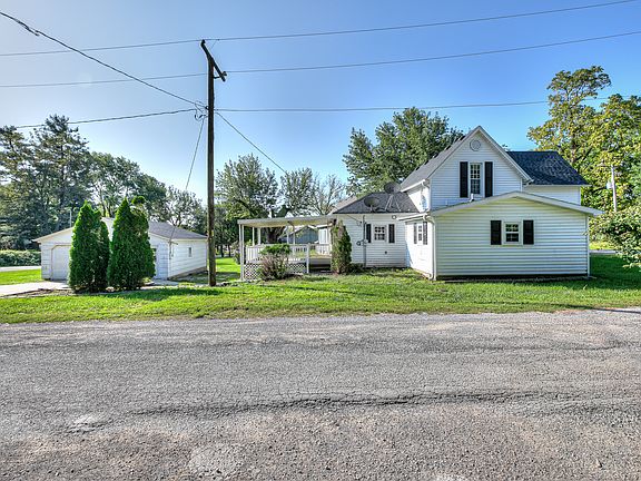 3rd image of 704 Clark Ave