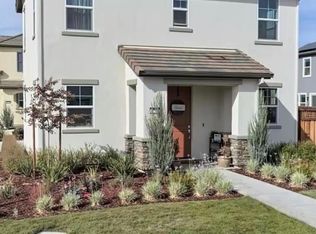 17997 Reunion Ct, Lathrop, CA 95330