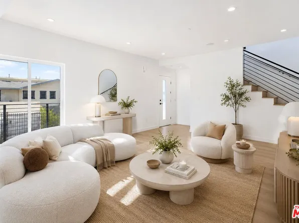 2115 1/2 Beachwood Ter, Los Angeles, CA 90068