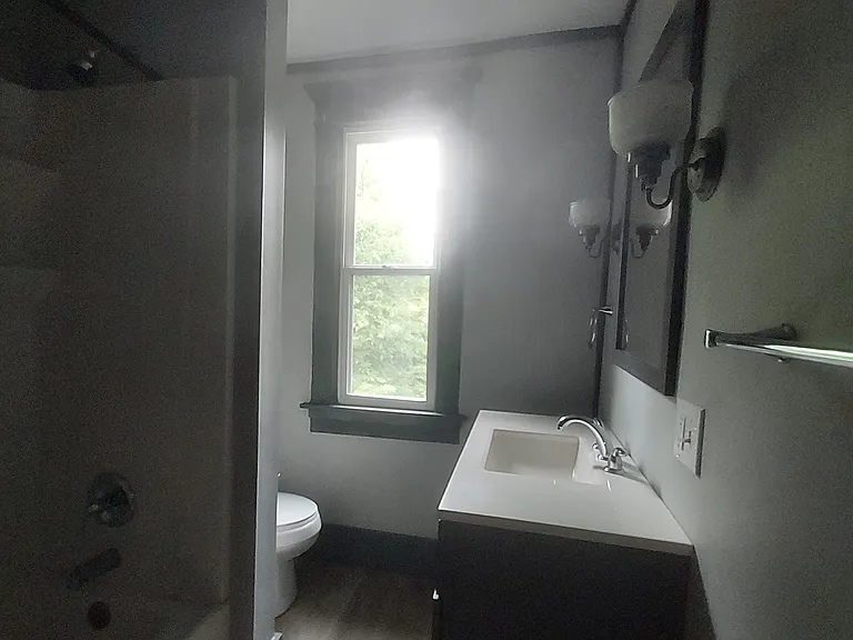 279 Hudson Ave — Photo 7