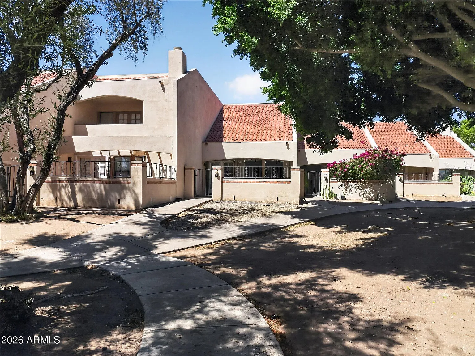 2 bed, 1.5 bath, 1498 sqft, $2,000 — Photo 3