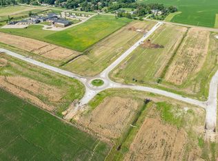 1 Paradise Ests #1, Waterloo, IA 50701